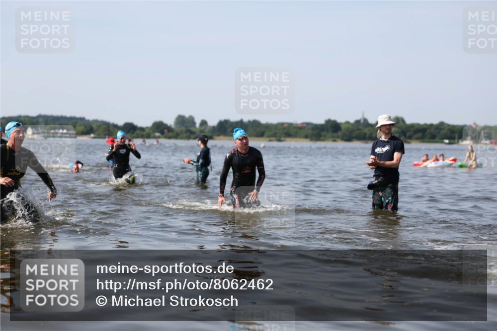 22.06.2025 - Viking Triathlon Michael Strokosch http://msf.ph/oto/8062462 22.06.2025 10:28:43 Schwimmen 15, 258, 301, 368, 414 meine-sportfotos.de