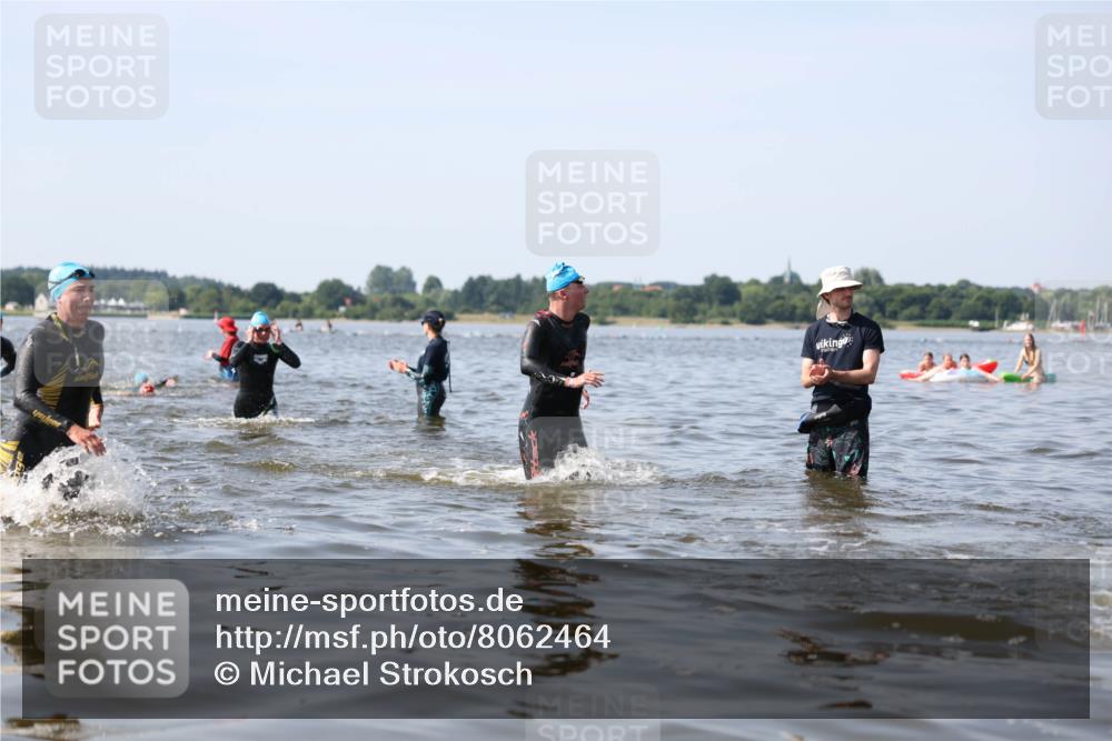22.06.2025 - Viking Triathlon Michael Strokosch http://msf.ph/oto/8062464 22.06.2025 10:28:43 Schwimmen 15, 258, 301, 368, 414 meine-sportfotos.de