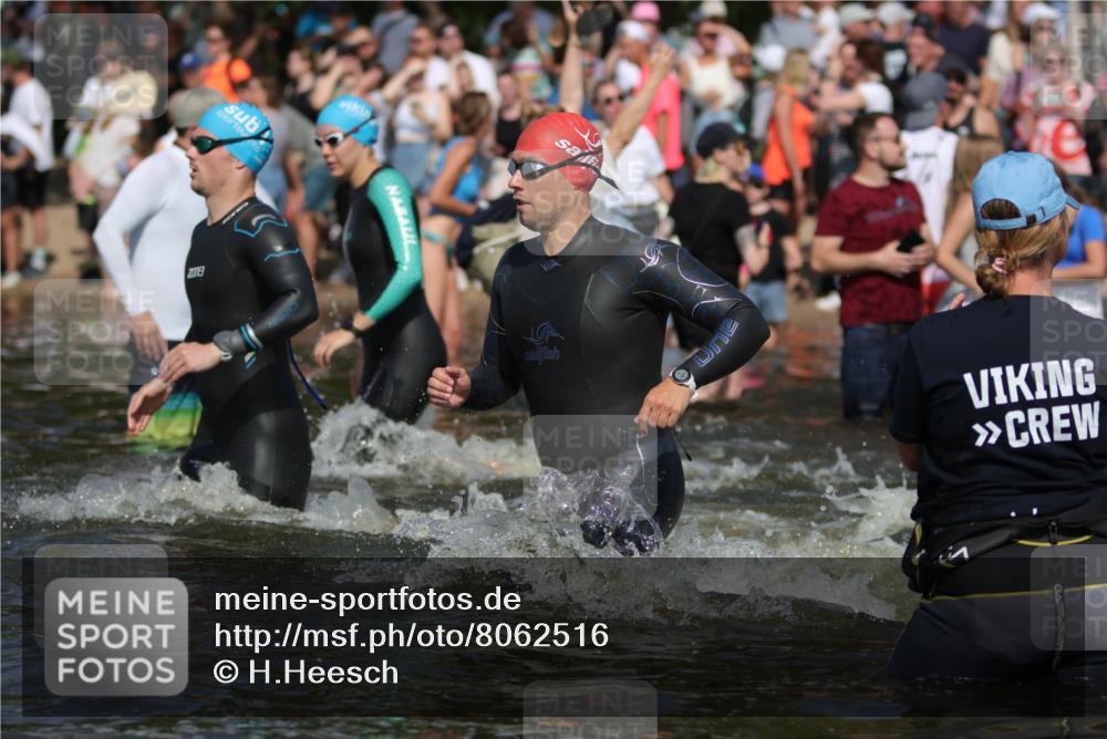 22.06.2025 - Viking Triathlon H.Heesch http://msf.ph/oto/8062516 22.06.2025 10:06:04 Schwimmen 144, 169, 249, 269, 390, 460, 489, 508, 644 meine-sportfotos.de