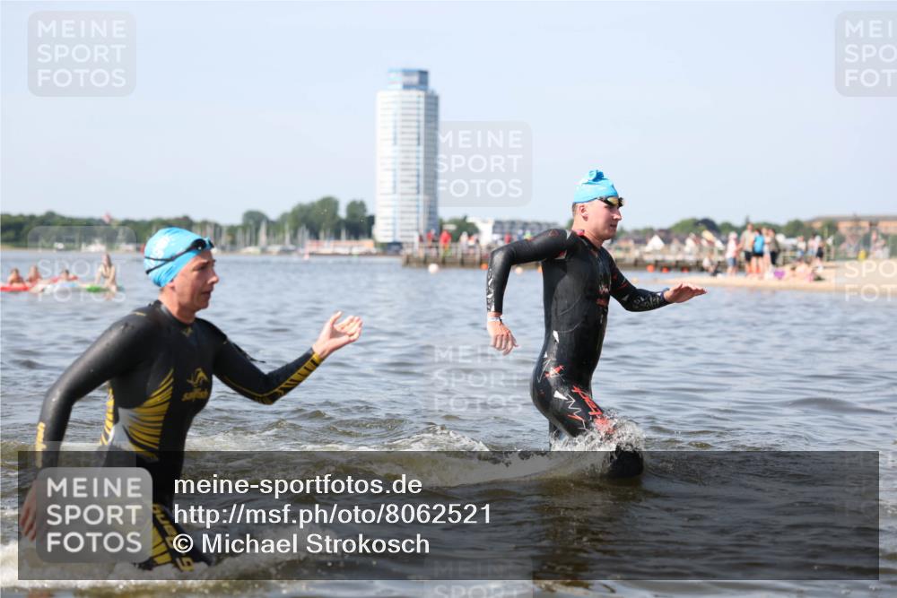 22.06.2025 - Viking Triathlon Michael Strokosch http://msf.ph/oto/8062521 22.06.2025 10:28:47 Schwimmen 15, 258, 301, 368, 414, 443, 628 meine-sportfotos.de