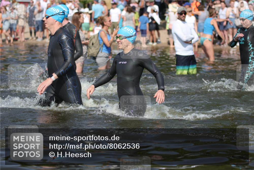 22.06.2025 - Viking Triathlon H.Heesch http://msf.ph/oto/8062536 22.06.2025 10:06:07 Schwimmen 39, 41, 144, 169, 249, 266, 269, 325, 390, 446, 460, 489, 508, 644 meine-sportfotos.de