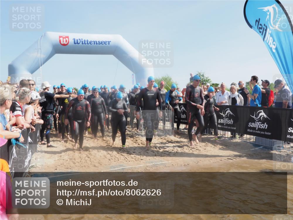 22.06.2025 - Viking Triathlon MichiJ http://msf.ph/oto/8062626 22.06.2025 10:08:01 Schwimmen 31, 130, 206, 268, 292, 308, 412, 422, 452, 466, 523, 543, 647, 650 meine-sportfotos.de