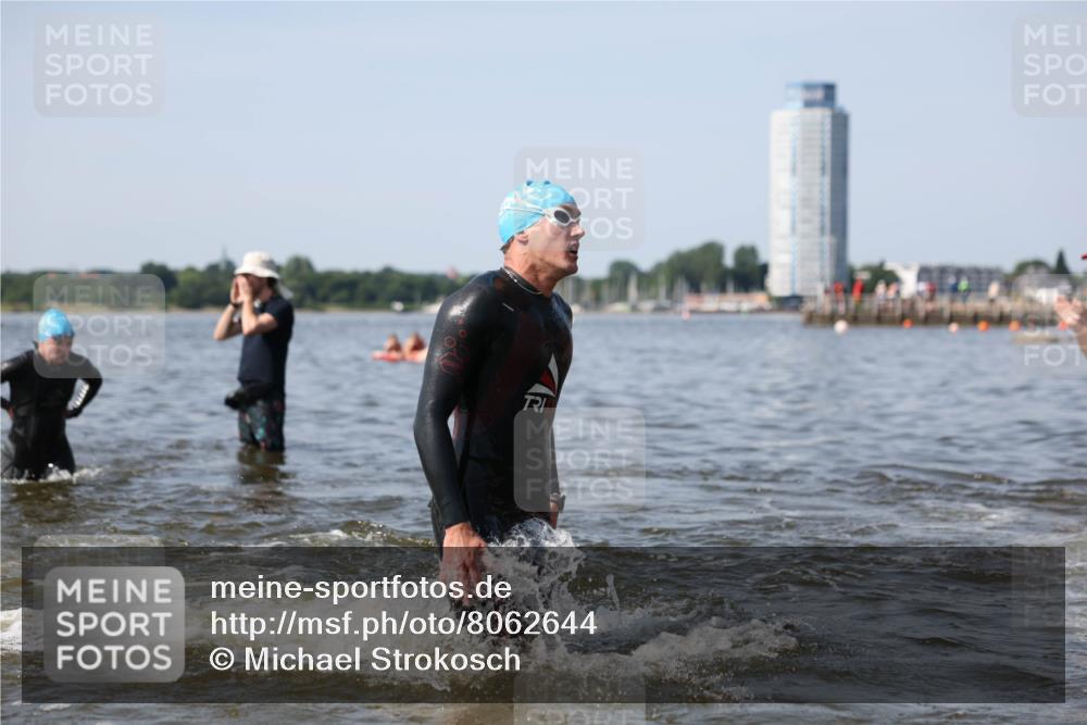 22.06.2025 - Viking Triathlon Michael Strokosch http://msf.ph/oto/8062644 22.06.2025 10:28:59 Schwimmen 7, 12, 15, 152, 200, 310, 384, 414, 443, 604, 628 meine-sportfotos.de