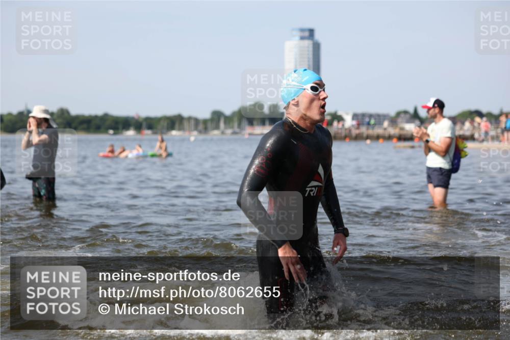22.06.2025 - Viking Triathlon Michael Strokosch http://msf.ph/oto/8062655 22.06.2025 10:28:59 Schwimmen 7, 12, 15, 152, 200, 310, 384, 414, 443, 604, 628 meine-sportfotos.de
