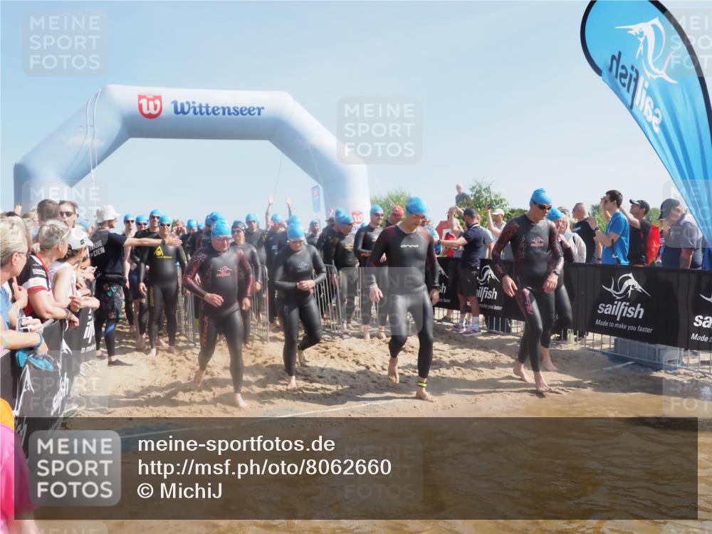 22.06.2025 - Viking Triathlon MichiJ http://msf.ph/oto/8062660 22.06.2025 10:08:02 Schwimmen 31, 130, 206, 268, 292, 308, 412, 422, 452, 466, 523, 543, 647, 650 meine-sportfotos.de