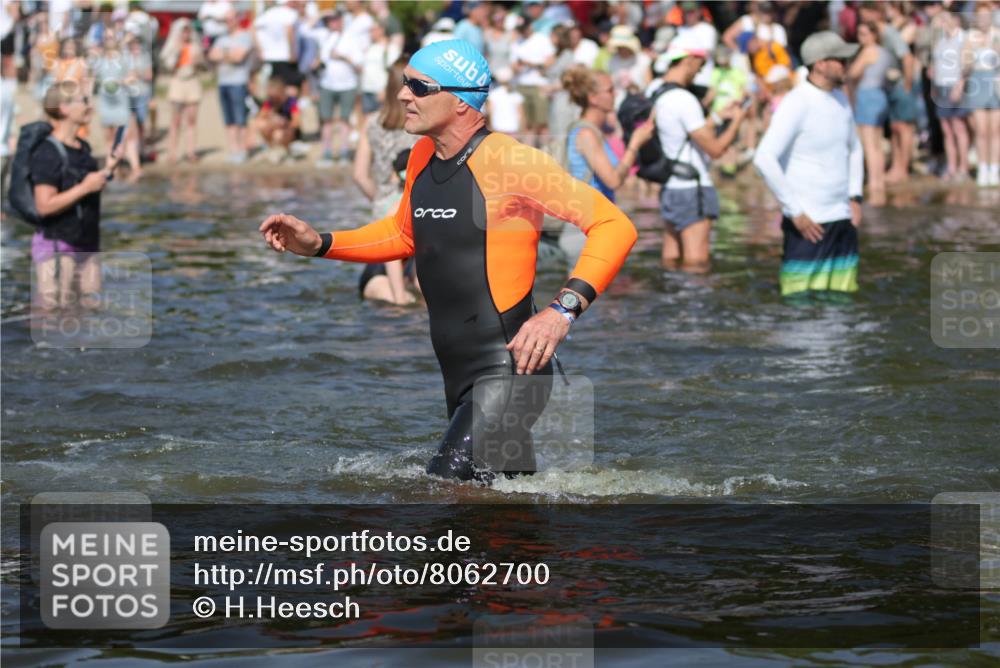 22.06.2025 - Viking Triathlon H.Heesch http://msf.ph/oto/8062700 22.06.2025 10:06:42 Schwimmen 44, 74, 93, 109, 159, 165, 205, 217, 219, 257, 282, 358, 376, 501, 625 meine-sportfotos.de