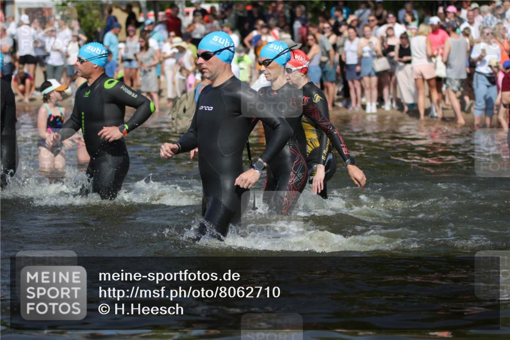 22.06.2025 - Viking Triathlon H.Heesch http://msf.ph/oto/8062710 22.06.2025 10:06:45 Schwimmen 44, 66, 74, 159, 165, 217, 219, 257, 282, 318, 337, 501, 525, 625 meine-sportfotos.de