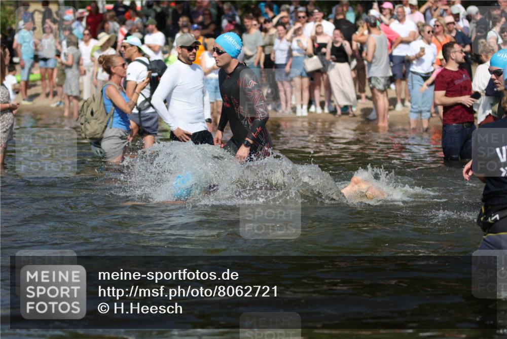 22.06.2025 - Viking Triathlon H.Heesch http://msf.ph/oto/8062721 22.06.2025 10:06:49 Schwimmen 66, 74, 159, 165, 217, 219, 257, 282, 290, 318, 337, 501, 525, 533 meine-sportfotos.de