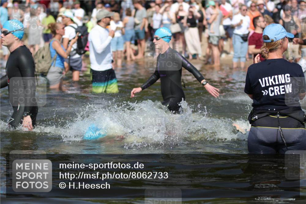 22.06.2025 - Viking Triathlon H.Heesch http://msf.ph/oto/8062733 22.06.2025 10:06:51 Schwimmen 66, 165, 183, 217, 257, 282, 290, 318, 321, 337, 468, 479, 501, 525, 533 meine-sportfotos.de