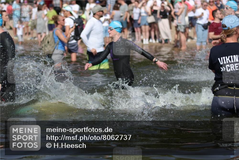 22.06.2025 - Viking Triathlon H.Heesch http://msf.ph/oto/8062737 22.06.2025 10:06:51 Schwimmen 66, 165, 183, 217, 257, 282, 290, 318, 321, 337, 468, 479, 501, 525, 533 meine-sportfotos.de