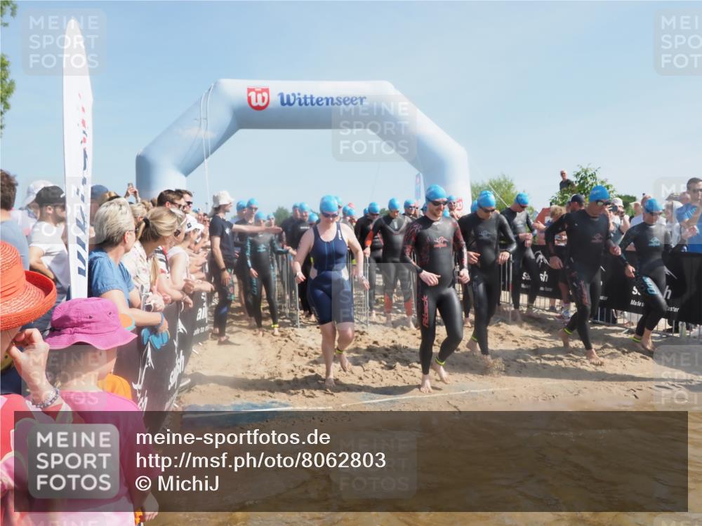 22.06.2025 - Viking Triathlon MichiJ http://msf.ph/oto/8062803 22.06.2025 10:08:15 Schwimmen 37, 51, 106, 116, 133, 140, 222, 225, 364, 378, 403, 406, 410, 480, 638 meine-sportfotos.de