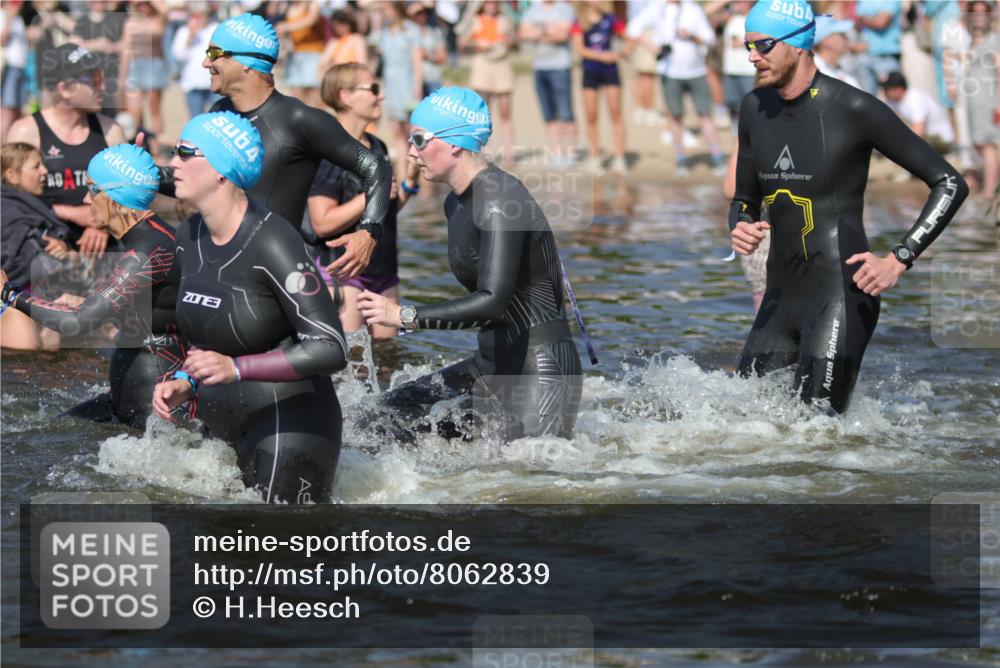 22.06.2025 - Viking Triathlon H.Heesch http://msf.ph/oto/8062839 22.06.2025 10:07:19 Schwimmen 155, 201, 202, 223, 256, 267, 273, 326, 333, 343, 421, 425, 463, 531, 607, 637 meine-sportfotos.de