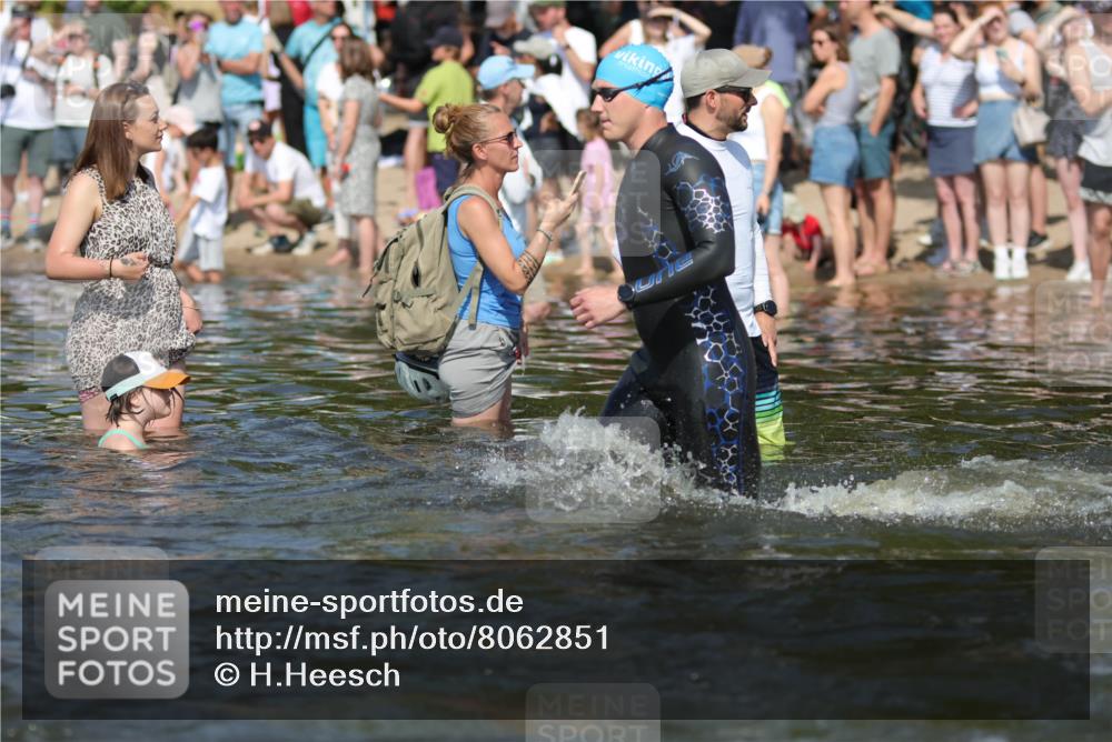 22.06.2025 - Viking Triathlon H.Heesch http://msf.ph/oto/8062851 22.06.2025 10:07:22 Schwimmen 155, 201, 202, 223, 256, 267, 273, 326, 333, 343, 421, 425, 463, 531, 637 meine-sportfotos.de