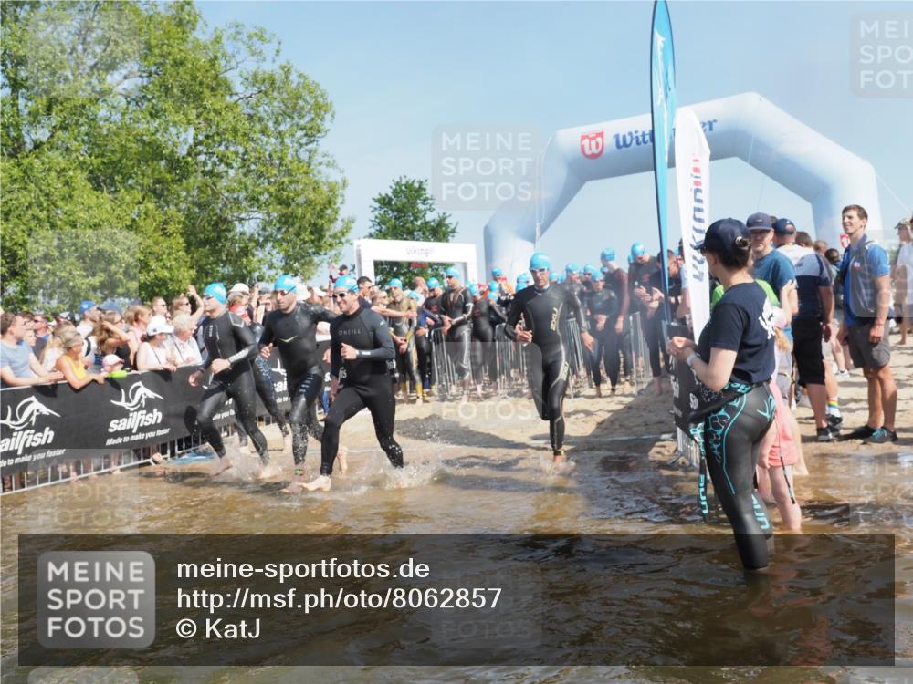 22.06.2025 - Viking Triathlon KatJ http://msf.ph/oto/8062857 22.06.2025 10:01:48 Schwimmen 19, 33, 125, 158, 170, 271, 310, 320, 344, 355, 438, 496, 555, 604, 618 meine-sportfotos.de