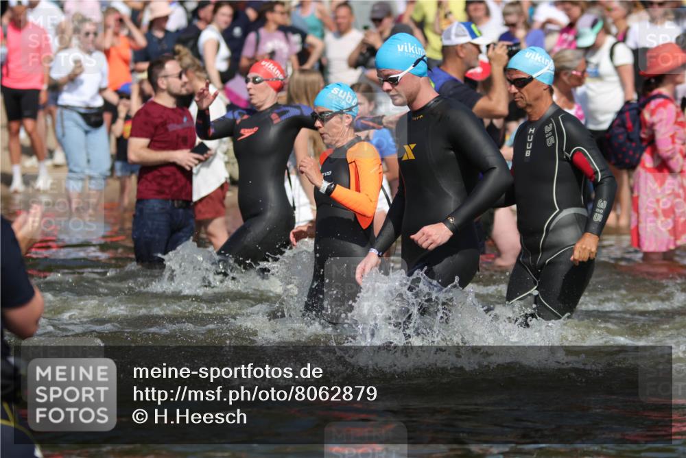 22.06.2025 - Viking Triathlon H.Heesch http://msf.ph/oto/8062879 22.06.2025 10:07:38 Schwimmen 16, 23, 121, 143, 213, 270, 285, 342, 353, 363, 436, 476, 484, 547, 615, 621 meine-sportfotos.de