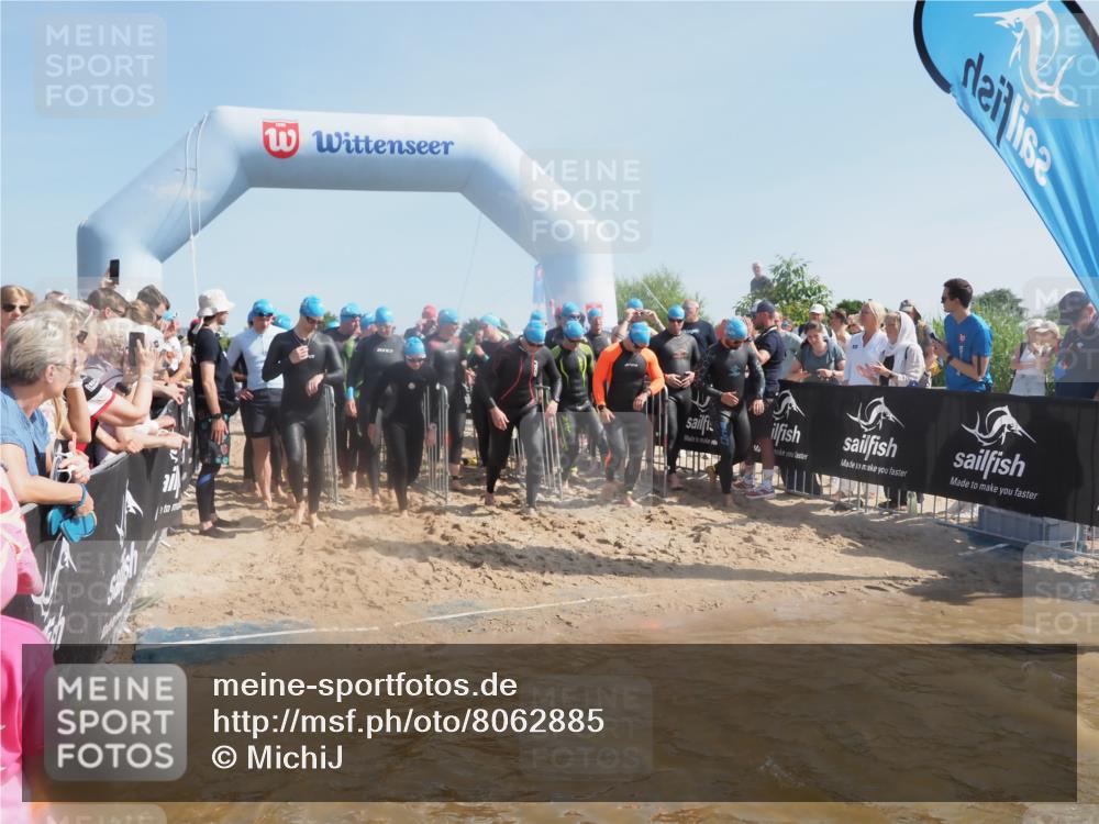 22.06.2025 - Viking Triathlon MichiJ http://msf.ph/oto/8062885 22.06.2025 10:08:26 Schwimmen 37, 48, 69, 97, 133, 140, 222, 360, 364, 472, 481, 490, 499, 518, 542 meine-sportfotos.de