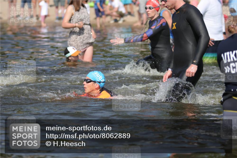 22.06.2025 - Viking Triathlon H.Heesch http://msf.ph/oto/8062889 22.06.2025 10:07:40 Schwimmen 16, 23, 102, 121, 143, 263, 270, 285, 363, 436, 476, 484, 503, 547, 615, 621, 624 meine-sportfotos.de