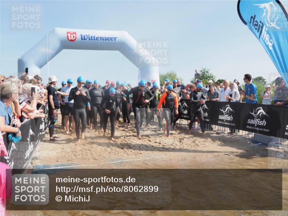 22.06.2025 - Viking Triathlon MichiJ http://msf.ph/oto/8062899 22.06.2025 10:08:26 Schwimmen 37, 48, 69, 97, 133, 140, 222, 360, 364, 472, 481, 490, 499, 518, 542 meine-sportfotos.de