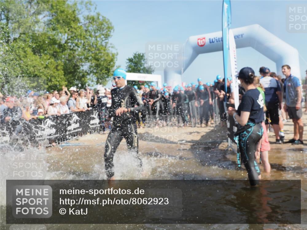 22.06.2025 - Viking Triathlon KatJ http://msf.ph/oto/8062923 22.06.2025 10:01:49 Schwimmen 3, 19, 33, 80, 125, 158, 170, 271, 304, 310, 320, 344, 355, 438, 496, 555, 604, 618 meine-sportfotos.de