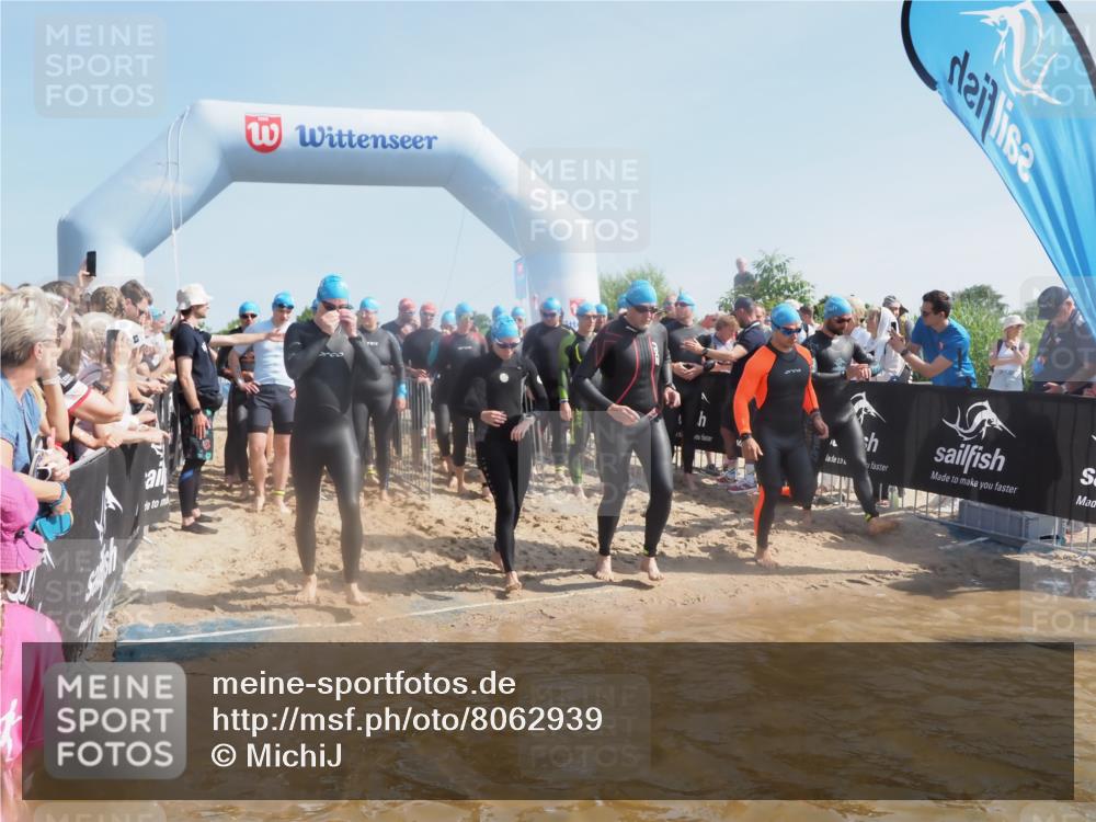 22.06.2025 - Viking Triathlon MichiJ http://msf.ph/oto/8062939 22.06.2025 10:08:27 Schwimmen 37, 48, 69, 97, 133, 140, 222, 360, 364, 472, 481, 490, 499, 518, 542 meine-sportfotos.de