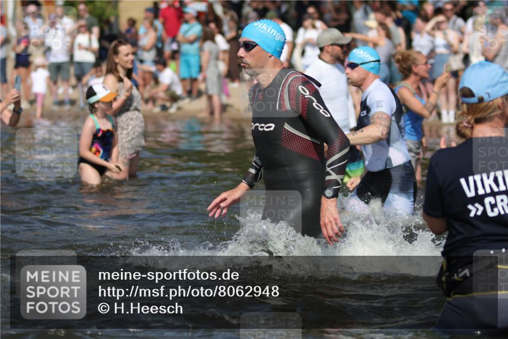 22.06.2025 - Viking Triathlon H.Heesch http://msf.ph/oto/8062948 22.06.2025 10:07:53 Schwimmen 31, 76, 95, 102, 130, 263, 292, 372, 453, 477, 503, 624, 650 meine-sportfotos.de