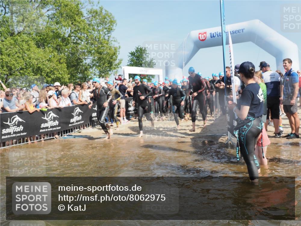 22.06.2025 - Viking Triathlon KatJ http://msf.ph/oto/8062975 22.06.2025 10:01:52 Schwimmen 3, 17, 33, 80, 91, 125, 158, 170, 271, 304, 310, 355, 496, 555, 618 meine-sportfotos.de