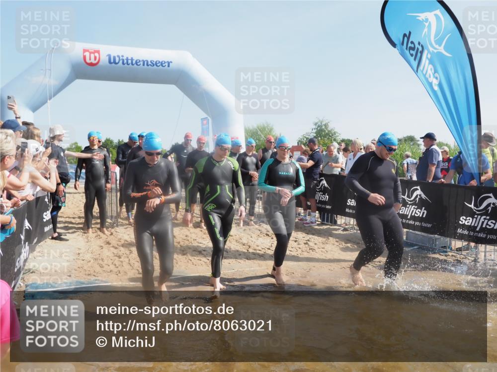 22.06.2025 - Viking Triathlon MichiJ http://msf.ph/oto/8063021 22.06.2025 10:08:37 Schwimmen 71, 136, 166, 246, 303, 305, 319, 357, 360, 459, 470, 472, 481, 490, 542 meine-sportfotos.de