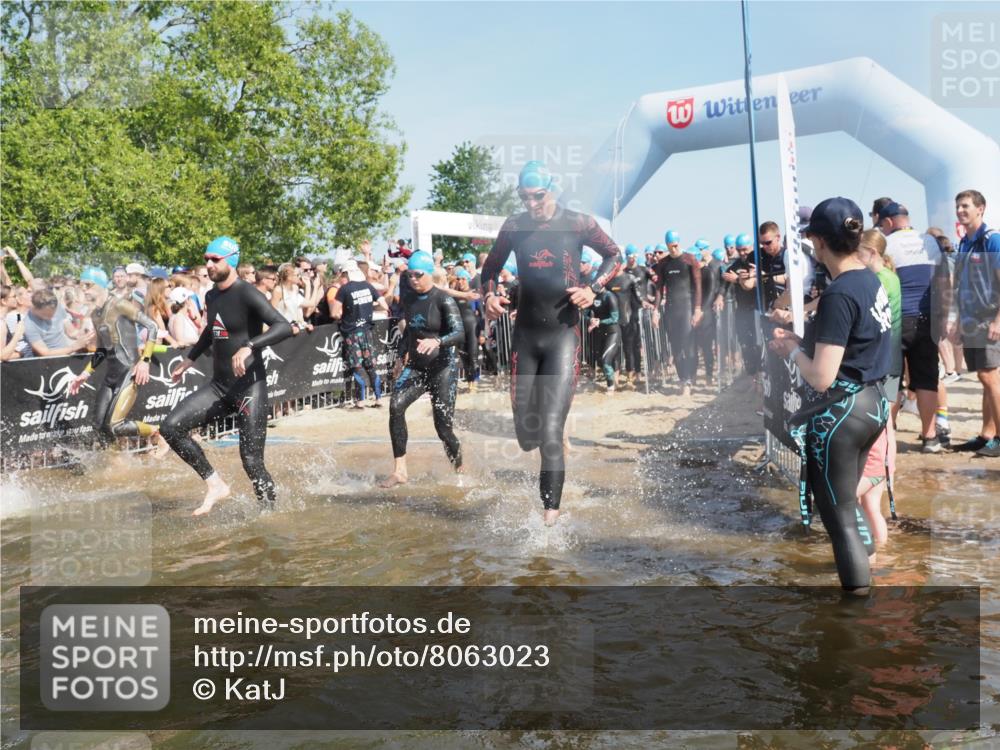22.06.2025 - Viking Triathlon KatJ http://msf.ph/oto/8063023 22.06.2025 10:01:54 Schwimmen 3, 17, 80, 91, 125, 158, 170, 271, 278, 299, 304, 355, 435, 449, 496, 551, 618 meine-sportfotos.de