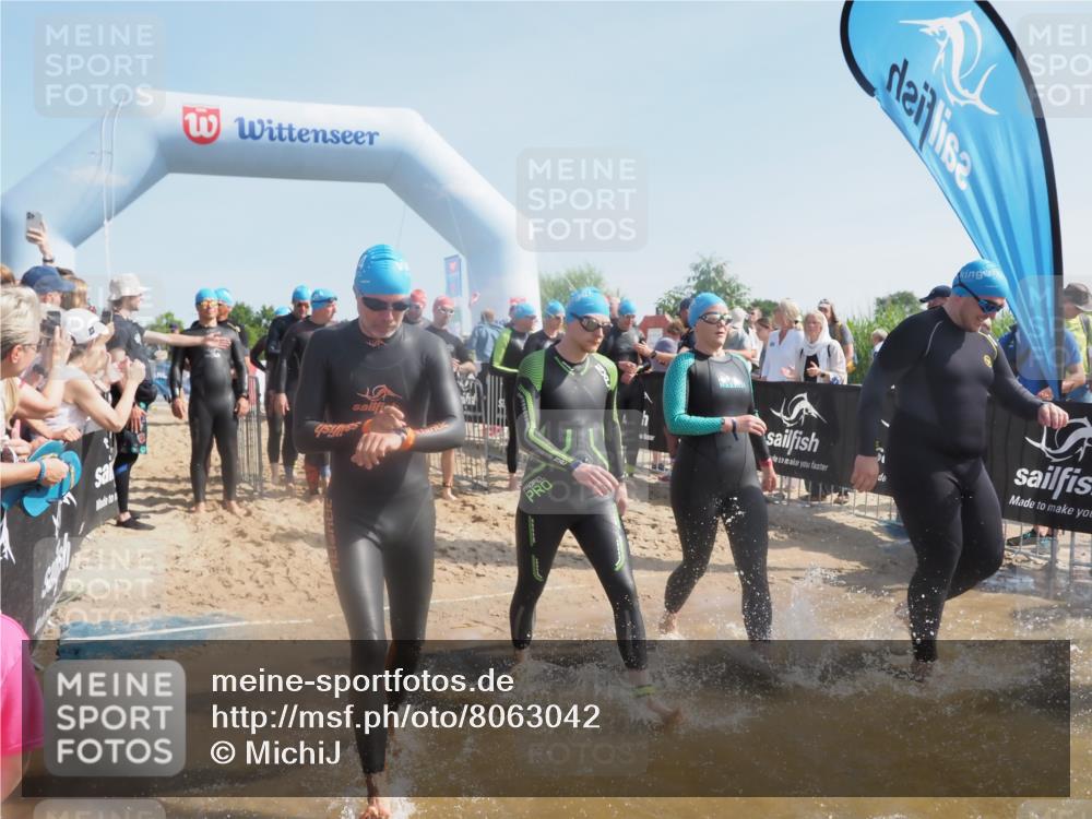 22.06.2025 - Viking Triathlon MichiJ http://msf.ph/oto/8063042 22.06.2025 10:08:37 Schwimmen 71, 136, 166, 246, 303, 305, 319, 357, 360, 459, 470, 472, 481, 490, 542 meine-sportfotos.de