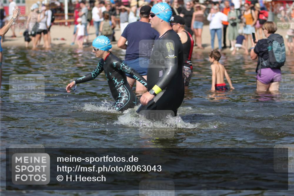 22.06.2025 - Viking Triathlon H.Heesch http://msf.ph/oto/8063043 22.06.2025 10:08:33 Schwimmen 48, 69, 71, 97, 166, 246, 303, 305, 319, 357, 360, 472, 481, 490, 499, 518, 542 meine-sportfotos.de