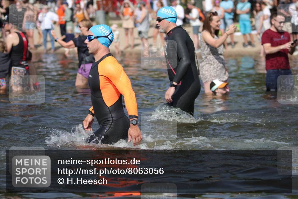 22.06.2025 - Viking Triathlon H.Heesch http://msf.ph/oto/8063056 22.06.2025 10:08:36 Schwimmen 71, 136, 166, 246, 303, 305, 319, 357, 360, 459, 470, 472, 481, 490, 542 meine-sportfotos.de