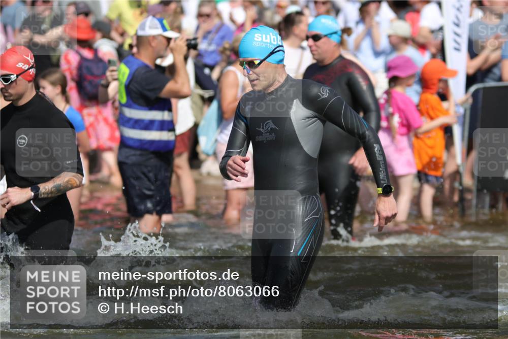 22.06.2025 - Viking Triathlon H.Heesch http://msf.ph/oto/8063066 22.06.2025 10:08:47 Schwimmen 136, 160, 234, 241, 303, 305, 356, 359, 405, 459, 470, 471, 483, 634, 640, 656 meine-sportfotos.de