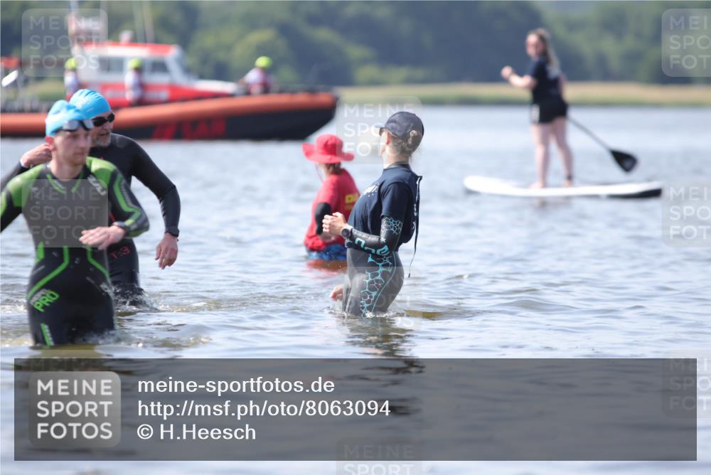 22.06.2025 - Viking Triathlon H.Heesch http://msf.ph/oto/8063094 22.06.2025 10:52:06 Schwimmen 116, 136, 169, 481, 542 meine-sportfotos.de