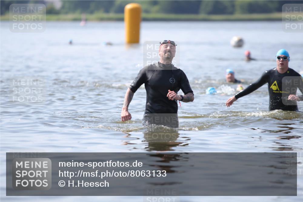 22.06.2025 - Viking Triathlon H.Heesch http://msf.ph/oto/8063133 22.06.2025 10:52:35 Schwimmen 656 meine-sportfotos.de