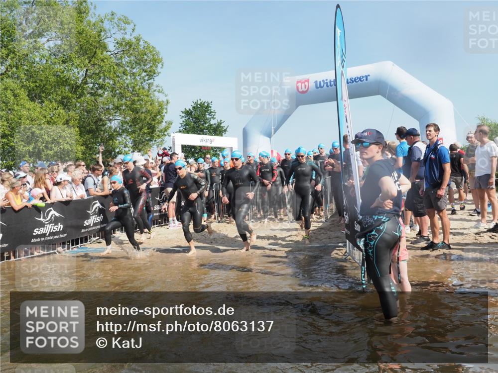 22.06.2025 - Viking Triathlon KatJ http://msf.ph/oto/8063137 22.06.2025 10:02:03 Schwimmen 3, 17, 80, 91, 127, 137, 278, 299, 304, 365, 415, 435, 449, 492, 551 meine-sportfotos.de