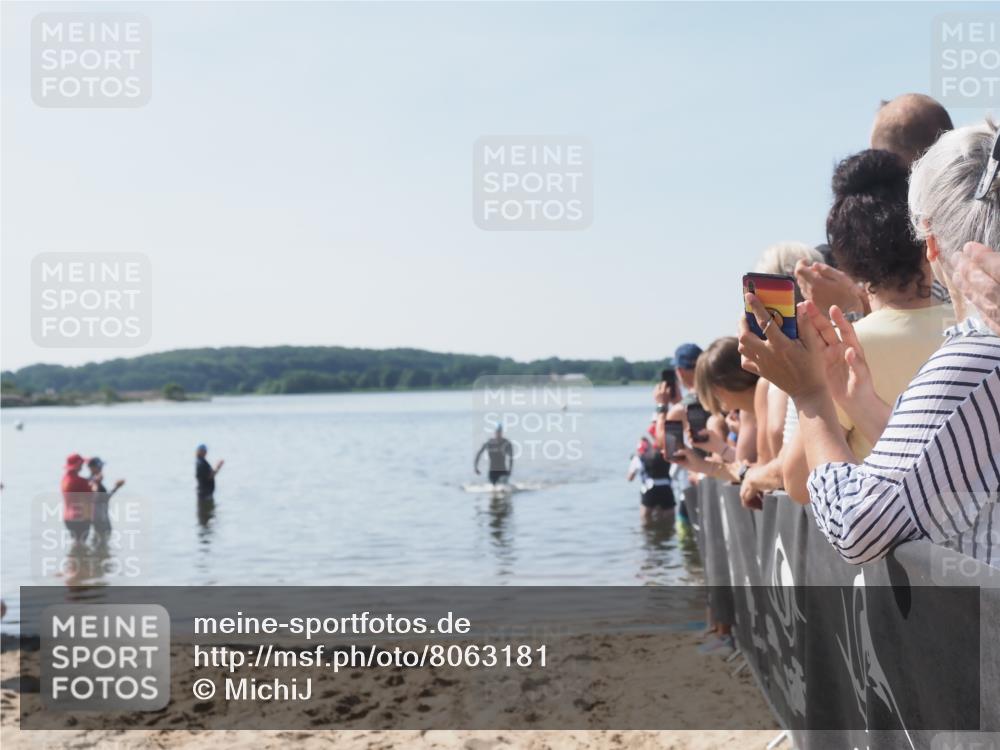 22.06.2025 - Viking Triathlon MichiJ http://msf.ph/oto/8063181 22.06.2025 10:22:42 Schwimmen 100 meine-sportfotos.de