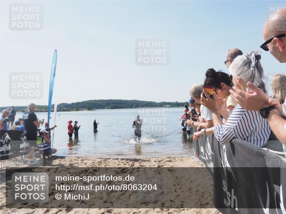 22.06.2025 - Viking Triathlon MichiJ http://msf.ph/oto/8063204 22.06.2025 10:22:49 Schwimmen 100 meine-sportfotos.de