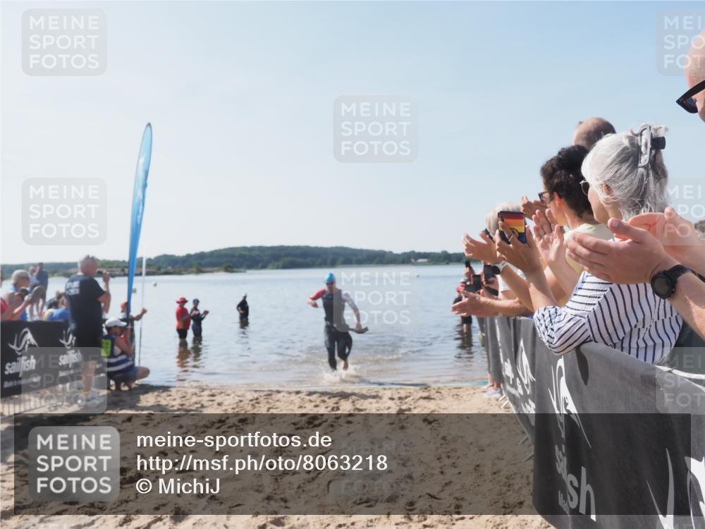22.06.2025 - Viking Triathlon MichiJ http://msf.ph/oto/8063218 22.06.2025 10:22:51 Schwimmen 100 meine-sportfotos.de