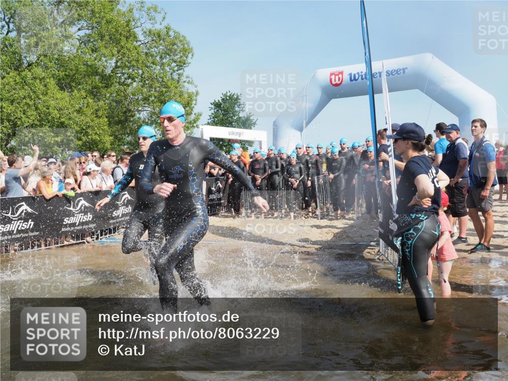 22.06.2025 - Viking Triathlon KatJ http://msf.ph/oto/8063229 22.06.2025 10:02:09 Schwimmen 21, 107, 127, 137, 139, 149, 207, 247, 309, 365, 382, 387, 415, 492, 522 meine-sportfotos.de