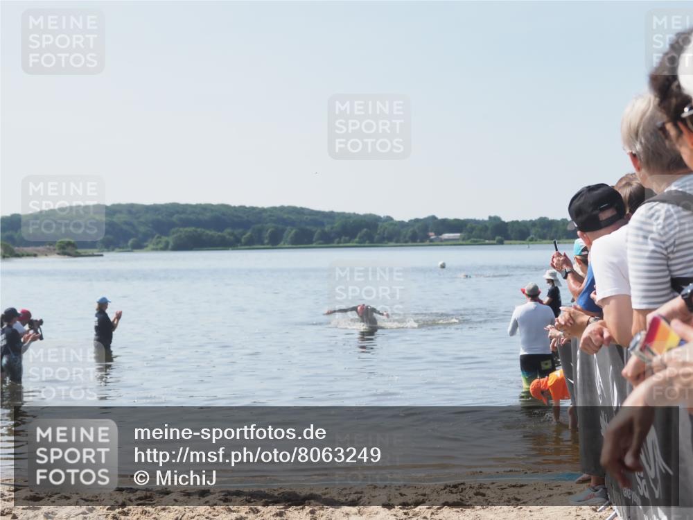 22.06.2025 - Viking Triathlon MichiJ http://msf.ph/oto/8063249 22.06.2025 10:24:04 Schwimmen 609 meine-sportfotos.de