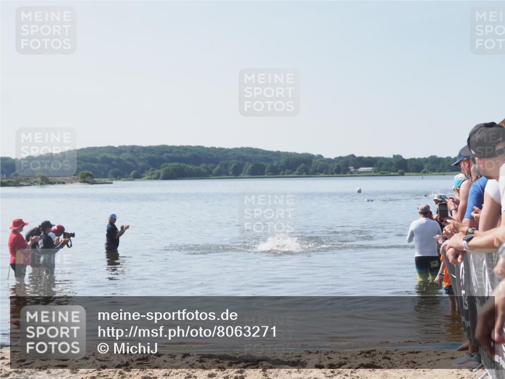 22.06.2025 - Viking Triathlon MichiJ http://msf.ph/oto/8063271 22.06.2025 10:24:07 Schwimmen 609 meine-sportfotos.de