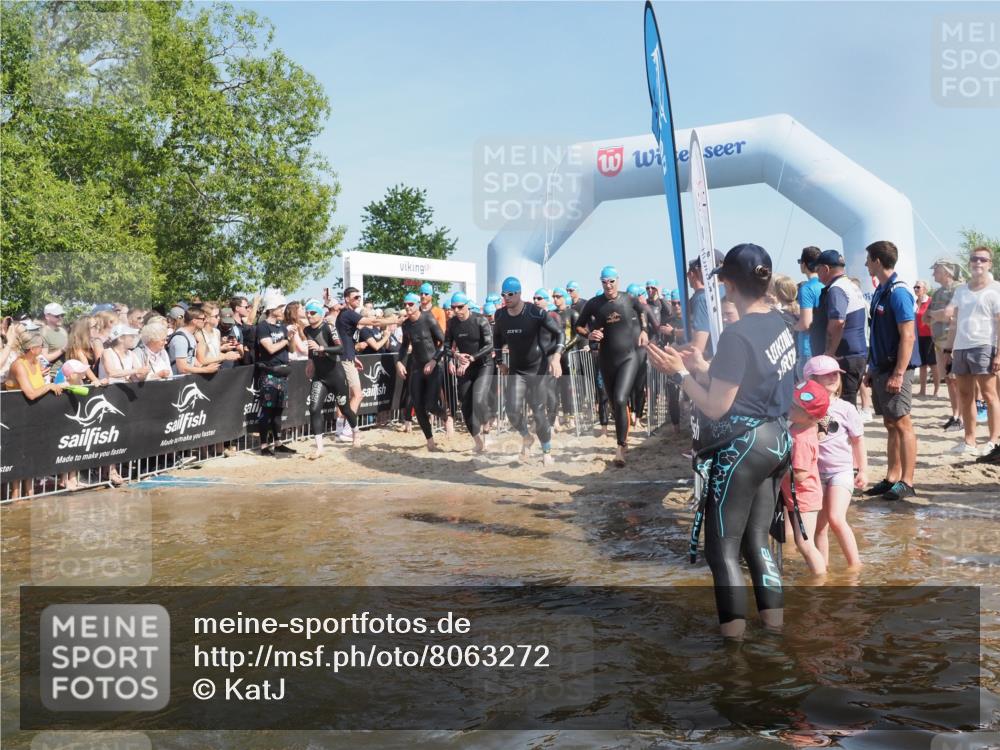 22.06.2025 - Viking Triathlon KatJ http://msf.ph/oto/8063272 22.06.2025 10:02:18 Schwimmen 21, 75, 107, 139, 149, 207, 247, 255, 309, 331, 382, 387, 464, 469, 522 meine-sportfotos.de