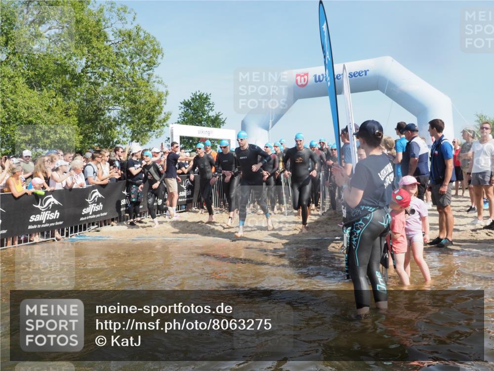 22.06.2025 - Viking Triathlon KatJ http://msf.ph/oto/8063275 22.06.2025 10:02:18 Schwimmen 21, 75, 107, 139, 149, 207, 247, 255, 309, 331, 382, 387, 464, 469, 522 meine-sportfotos.de