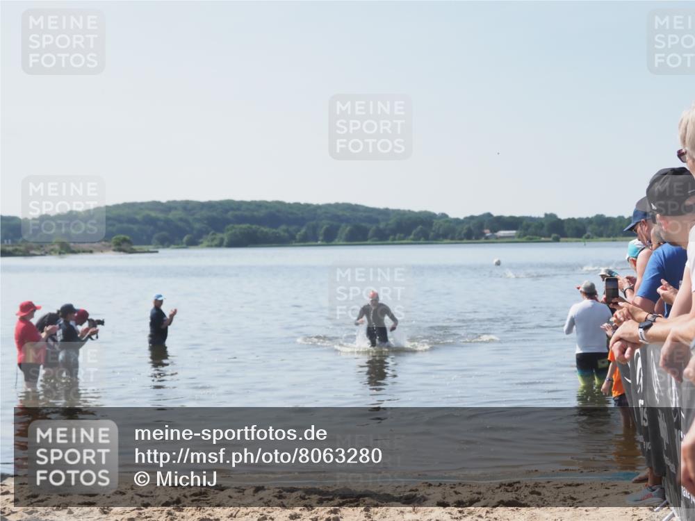 22.06.2025 - Viking Triathlon MichiJ http://msf.ph/oto/8063280 22.06.2025 10:24:08 Schwimmen 609 meine-sportfotos.de