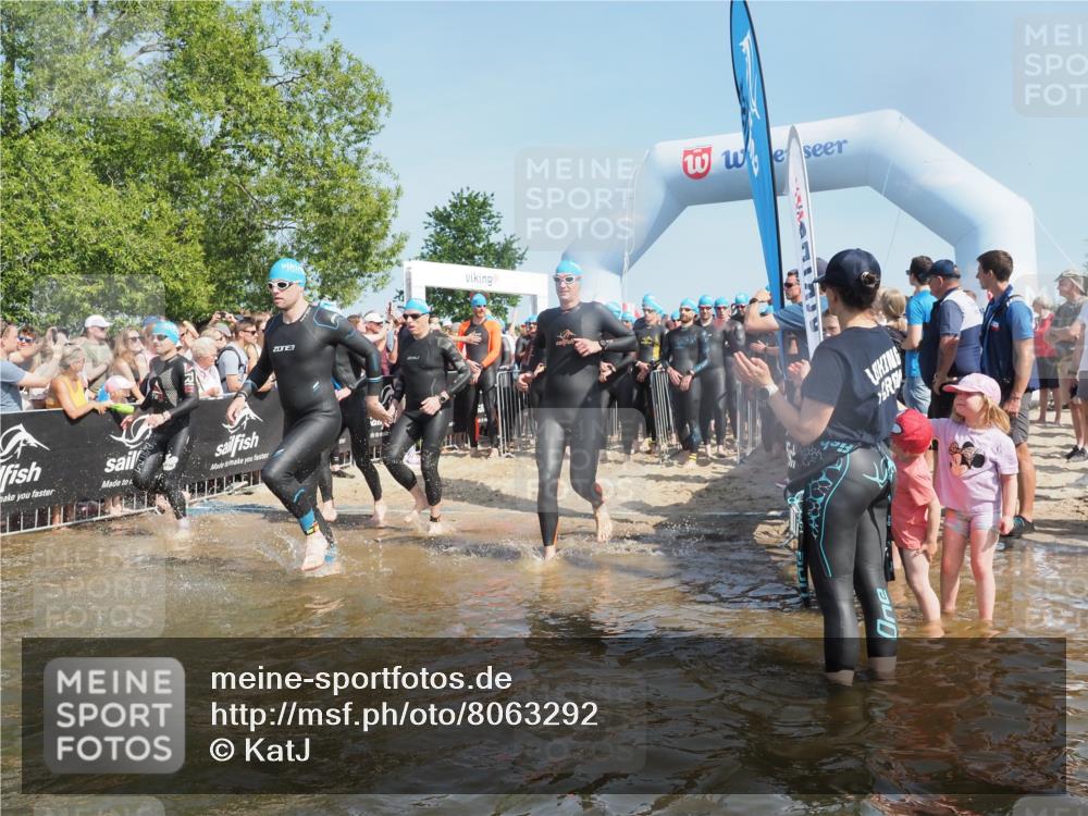 22.06.2025 - Viking Triathlon KatJ http://msf.ph/oto/8063292 22.06.2025 10:02:19 Schwimmen 21, 75, 139, 207, 247, 255, 265, 309, 331, 382, 464, 469, 522 meine-sportfotos.de
