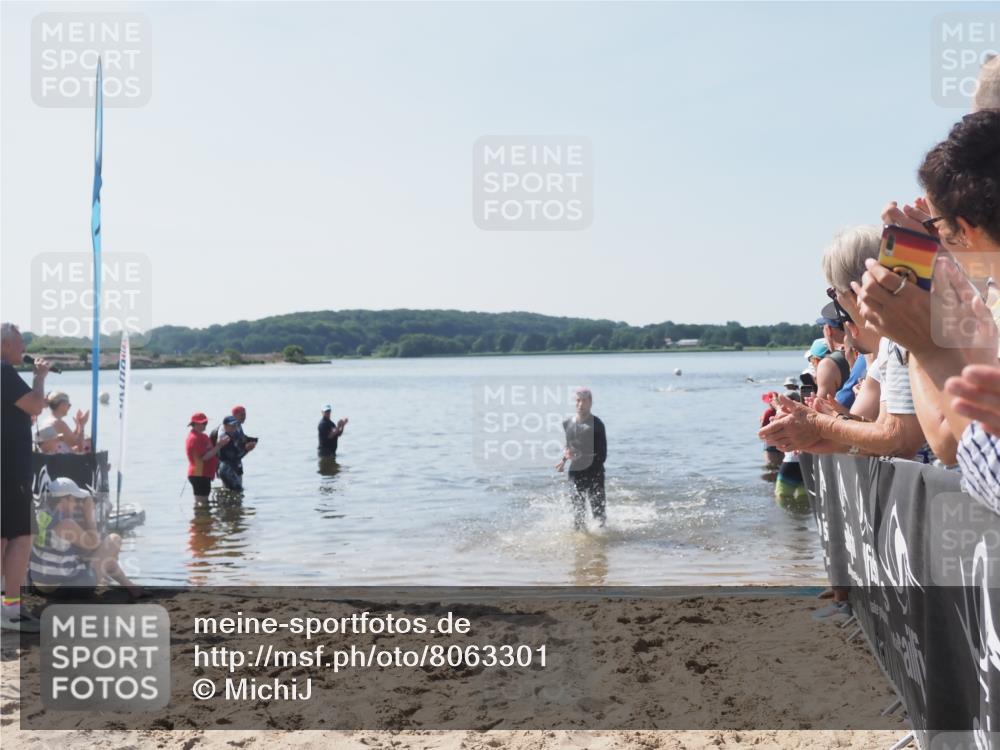 22.06.2025 - Viking Triathlon MichiJ http://msf.ph/oto/8063301 22.06.2025 10:24:13 Schwimmen 609 meine-sportfotos.de