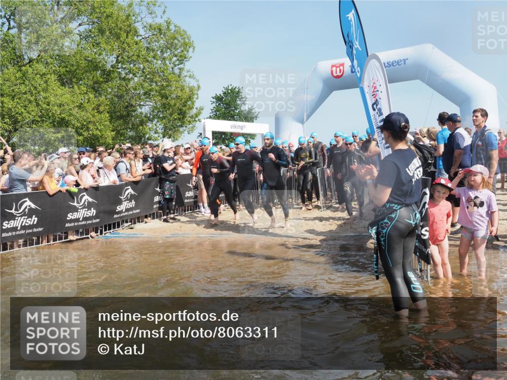 22.06.2025 - Viking Triathlon KatJ http://msf.ph/oto/8063311 22.06.2025 10:02:23 Schwimmen 21, 75, 78, 103, 139, 180, 207, 255, 265, 283, 309, 331, 382, 464, 469 meine-sportfotos.de