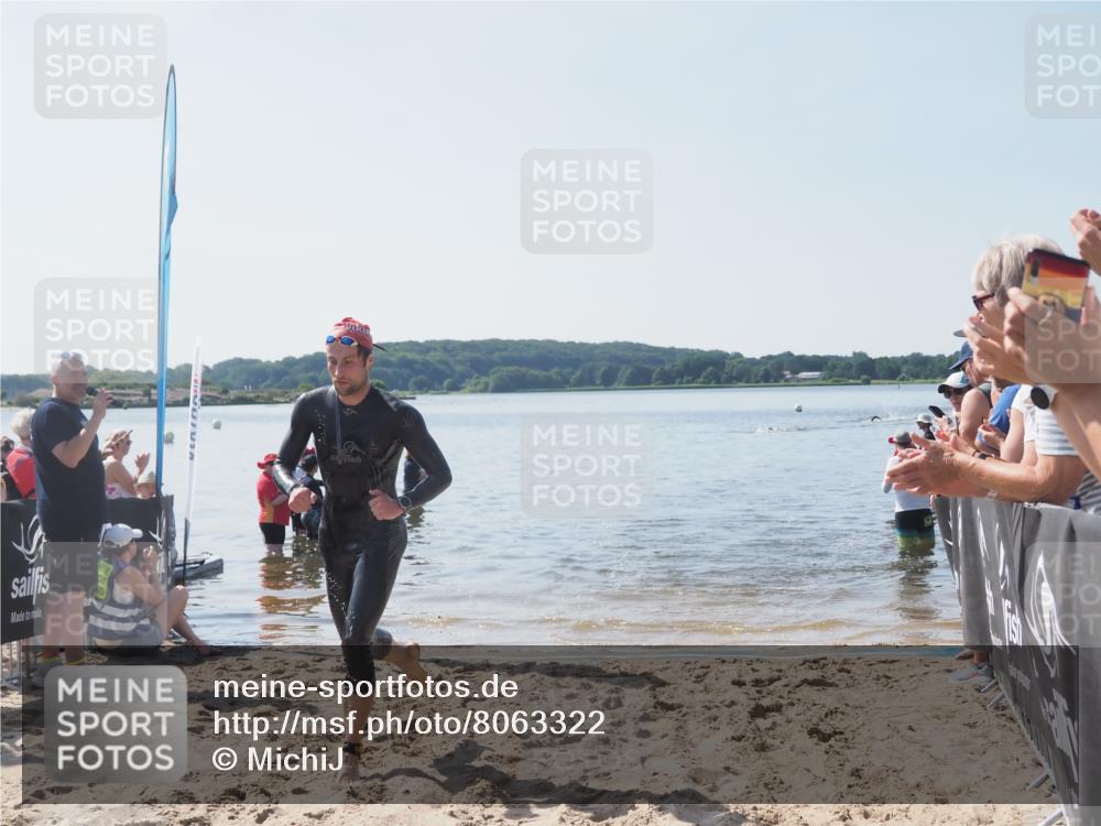 22.06.2025 - Viking Triathlon MichiJ http://msf.ph/oto/8063322 22.06.2025 10:24:15 Schwimmen 609 meine-sportfotos.de