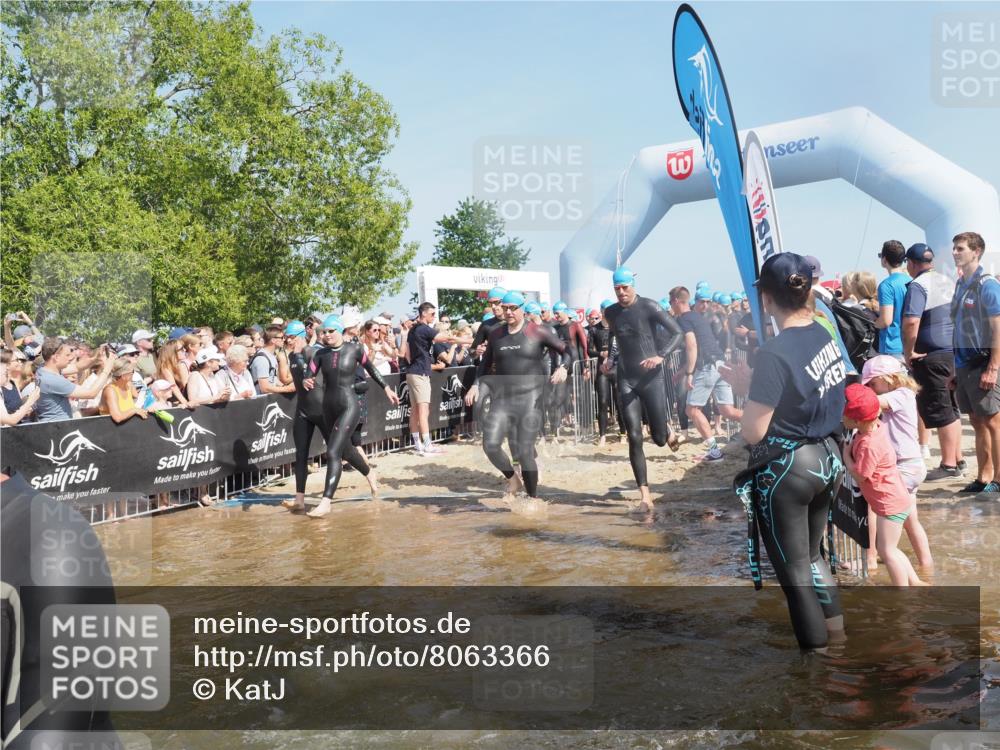 22.06.2025 - Viking Triathlon KatJ http://msf.ph/oto/8063366 22.06.2025 10:02:27 Schwimmen 75, 78, 103, 180, 188, 189, 255, 265, 283, 331, 464, 469, 520, 532, 549 meine-sportfotos.de