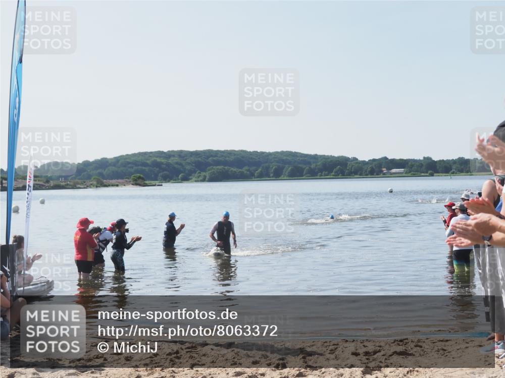 22.06.2025 - Viking Triathlon MichiJ http://msf.ph/oto/8063372 22.06.2025 10:24:48 Schwimmen 4, 329 meine-sportfotos.de